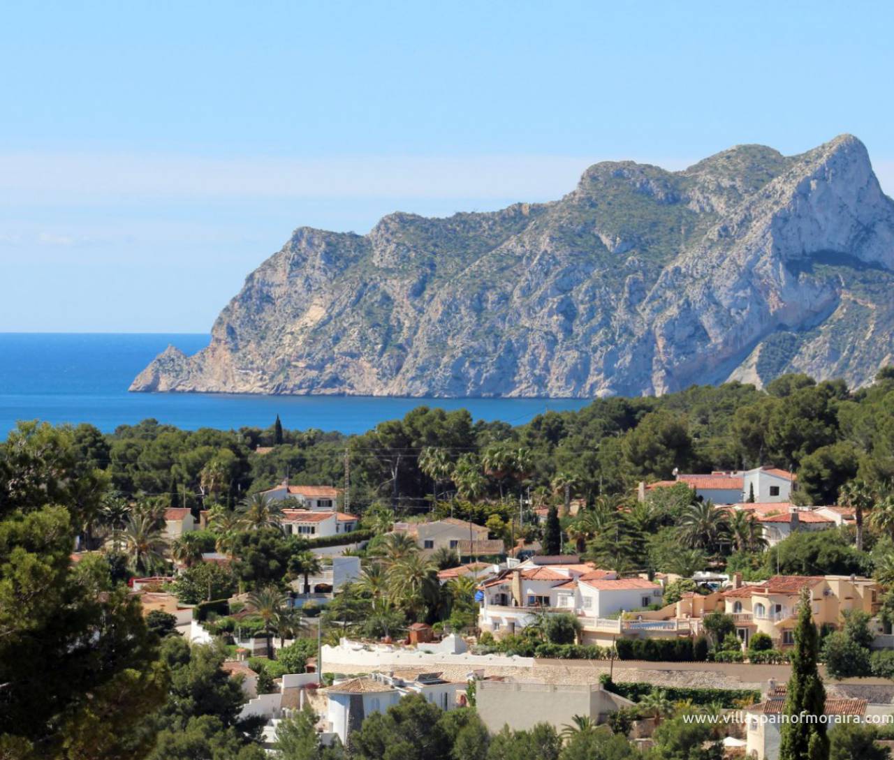 Montemar villa with sea views for sale