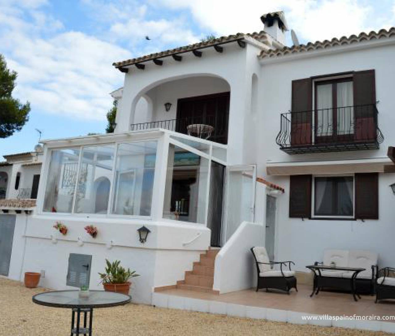 Moraira villa for sale under 300000 euros